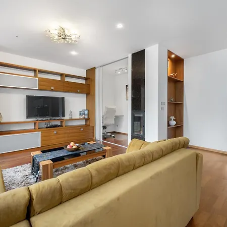 Revon Business Apartment, Dunajska 50, Free Parking