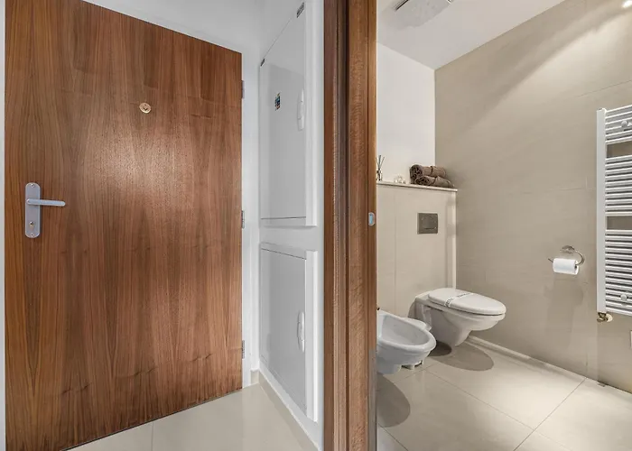 Revon Business Apartment, Dunajska 50, Free Parking Bratislava