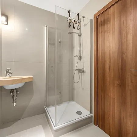 Revon Business 50 Dunajska Apartman *